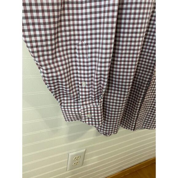 Van Heusen Regular Fit Wrinkle Free Plum Plaid Collared Dress Shirt Size 17 1/2 - Picture 6 of 7